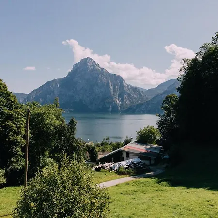 Bacherlhaus * טראונקירכן